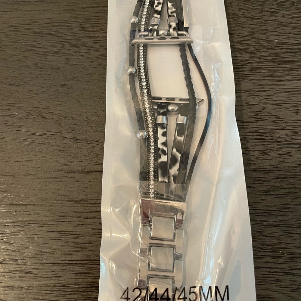 Apple Watch Silver and Black Women’s Bracelet